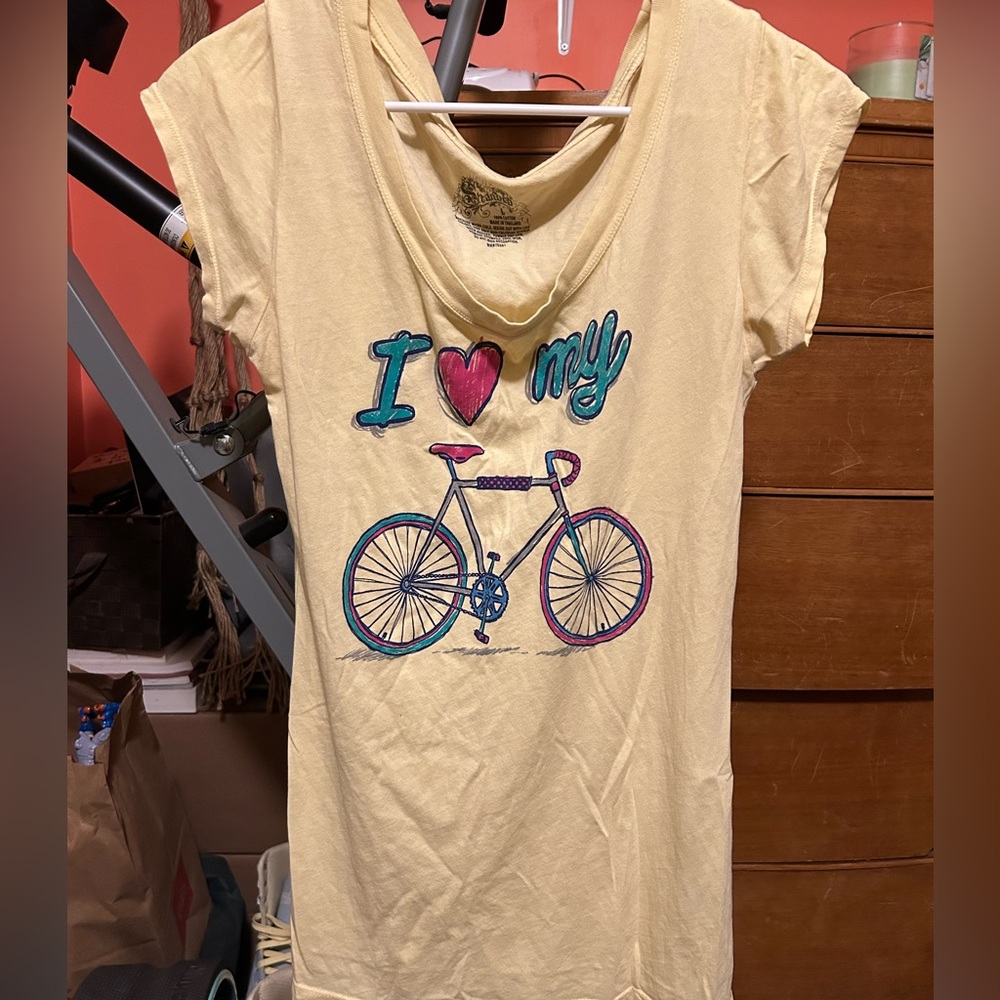 Cute graphic tee